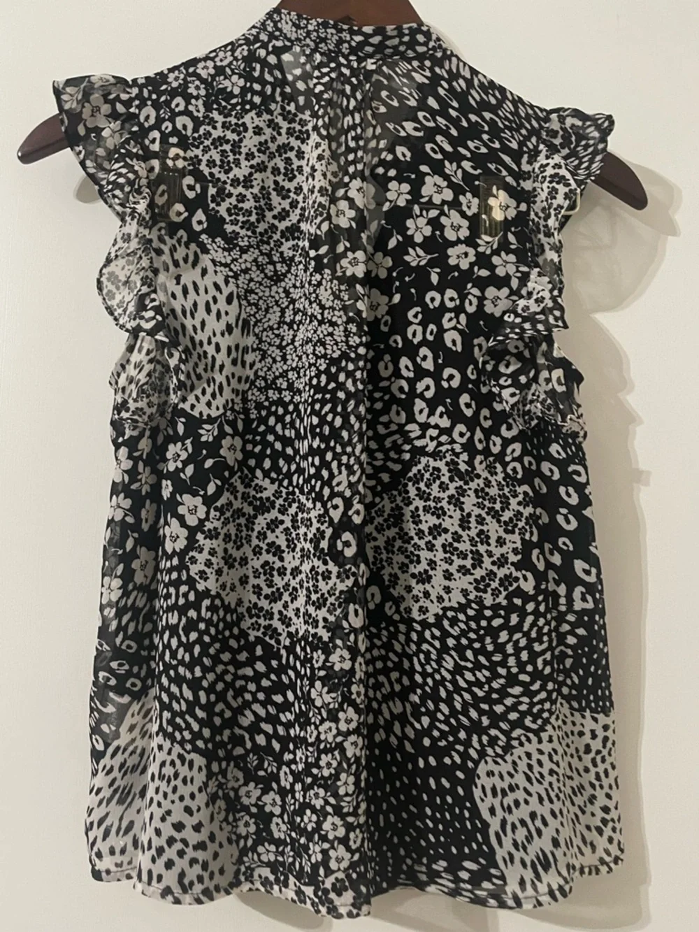 BB Dakota Mixed Reviews Ruffle Sleeve Blouse Black & White Floral Leopard XS